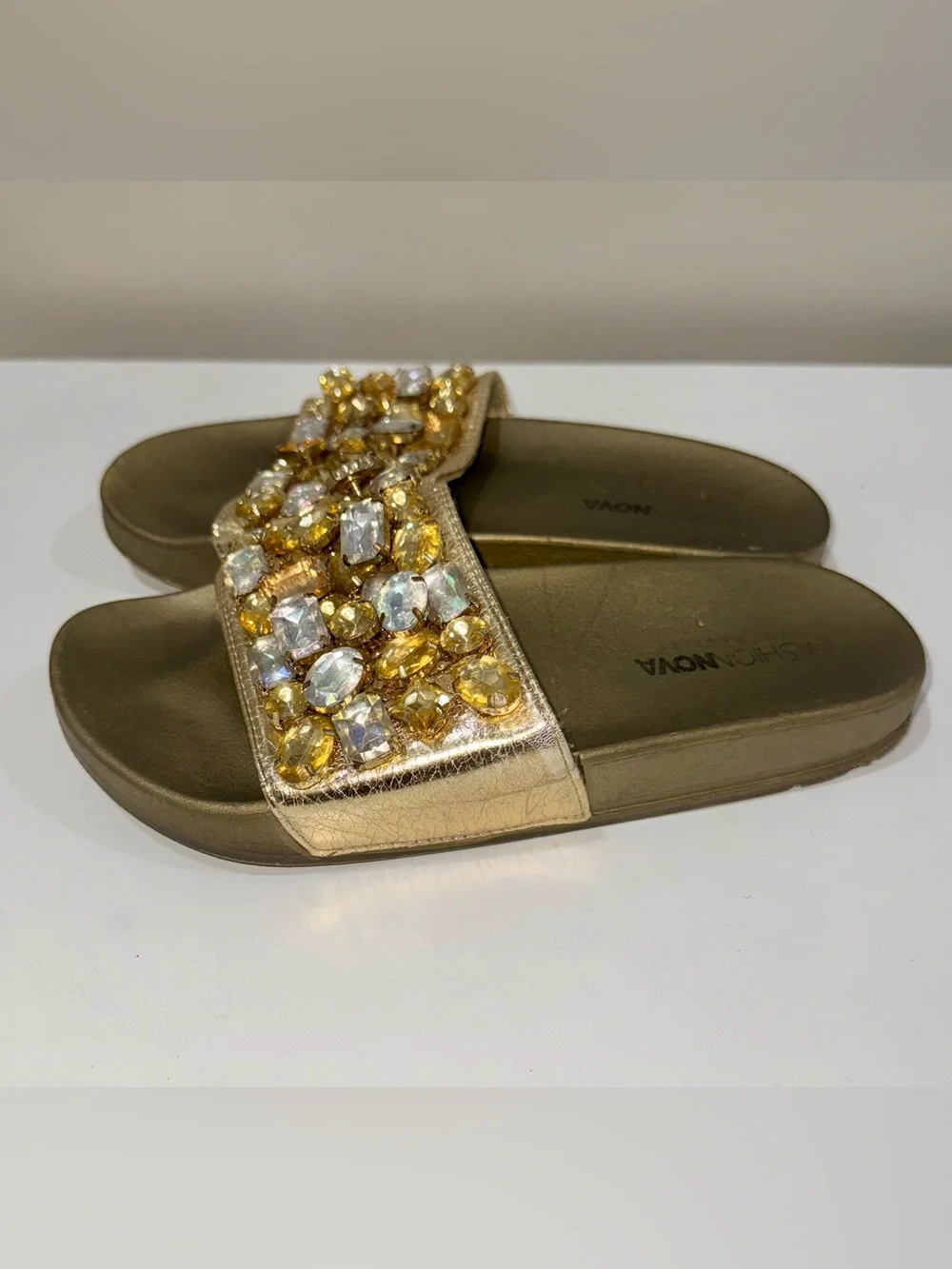 Fashion Nova Gold Jeweled Slide Sandals Women’s Size 6 Glam Rhinestone